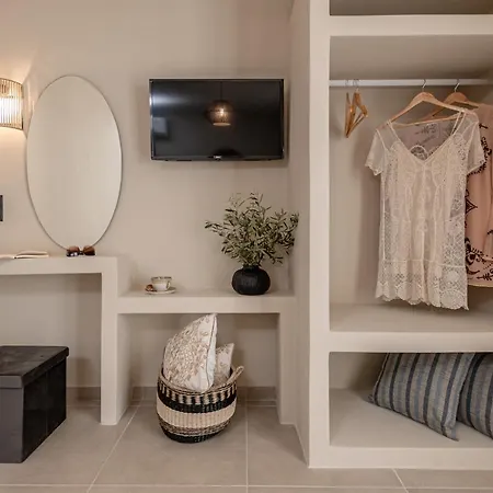 Golden With Private Pool *