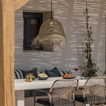 Golden With Private Pool Vila *