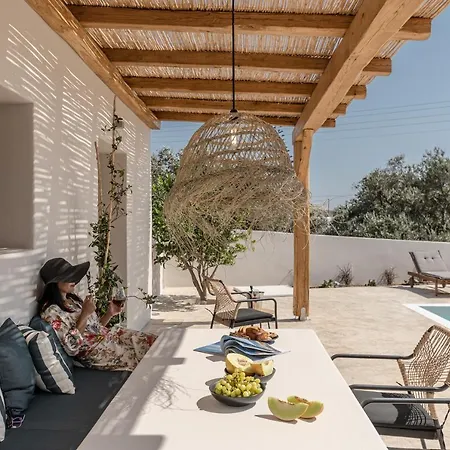 Golden With Private Pool Vila