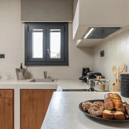 Golden With Private Pool * Vívlos