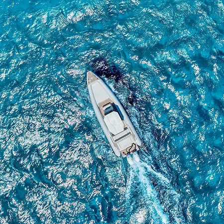 Golden With Private Pool 别墅