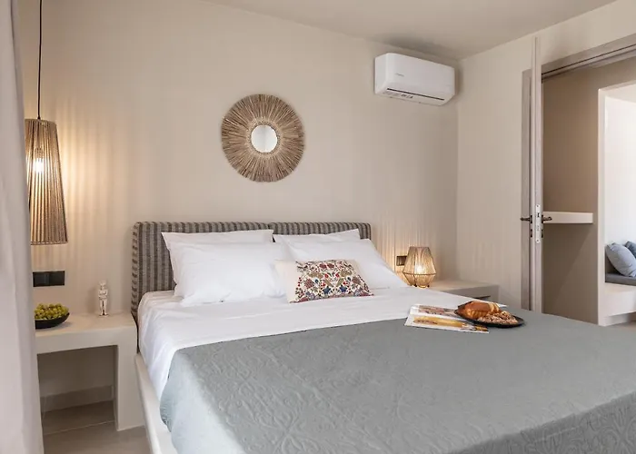 Golden With Private Pool Vívlos