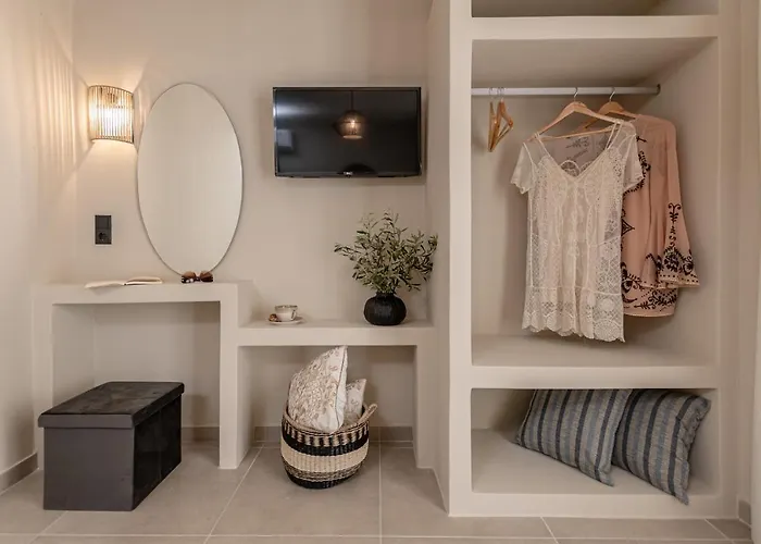 Golden With Private Pool *