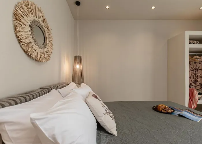 Golden With Private Pool *