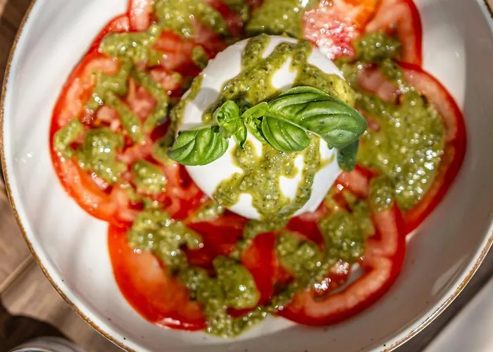 Golden With Private Pool Vívlos